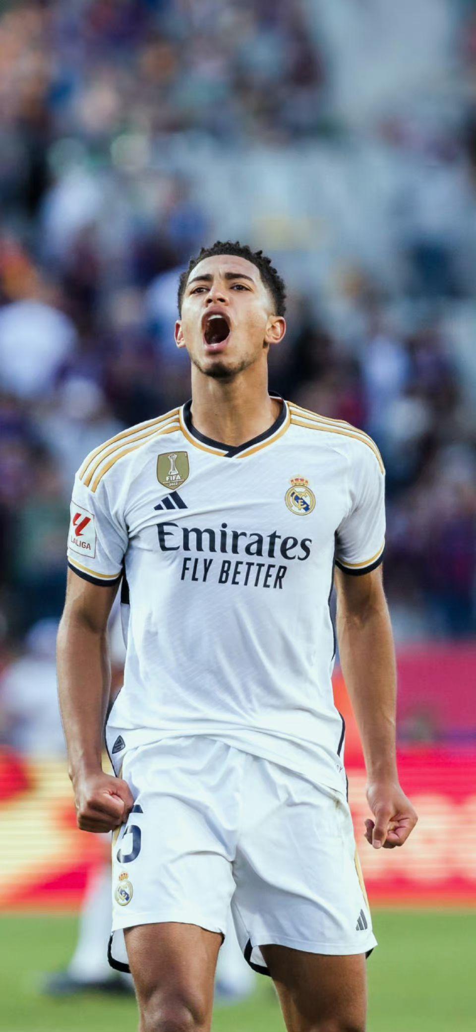 苏媒：泰州一所中学将“苏超”解说金句设为了课间铃声（江苏媒体：泰州某中学把“苏超”解说金句设为课间铃声）