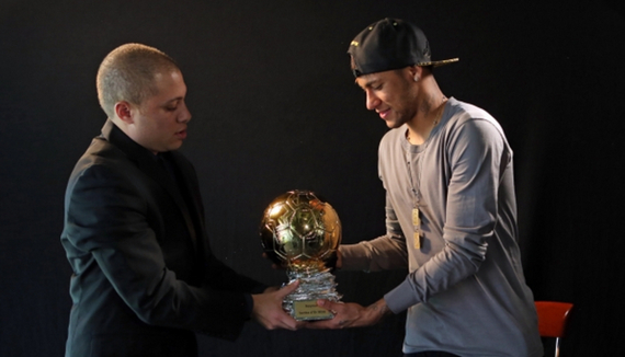 申花客战广岛三箭：吴曦领衔，米内罗、阿马杜、路易斯首发（申花客场对阵广岛三箭：吴曦率队，米内罗、阿马杜、路易斯首发出场）