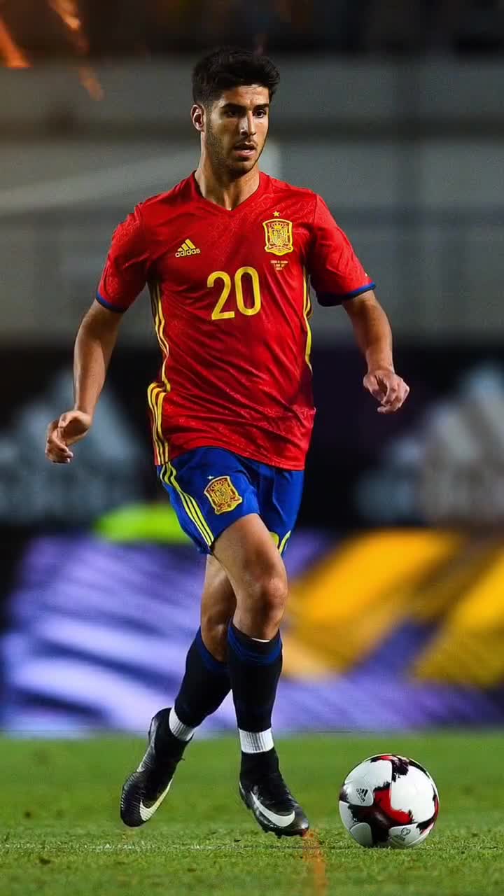 记者：加图索准备征召帕莱斯特拉，已派意大利队球探多次考察（记者称加图索计划征召帕莱斯特拉，意大利队已多次派球探考察）