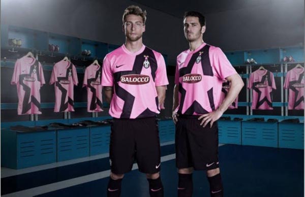 官方：拜仁后卫莱默尔当选2025奥地利年度最佳球员（官宣：拜仁后卫莱默尔荣膺2025年奥地利足球先生）