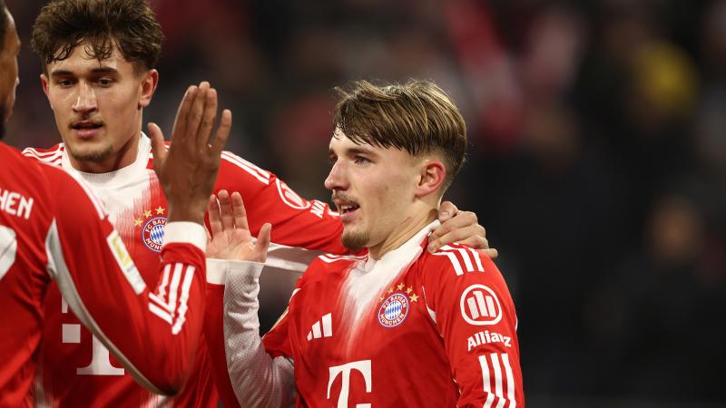 沈月你好星期六挑战滑坡失误，体操式滚落引关注（《你好星期六》沈月滑坡挑战失足，体操式翻滚引热议）