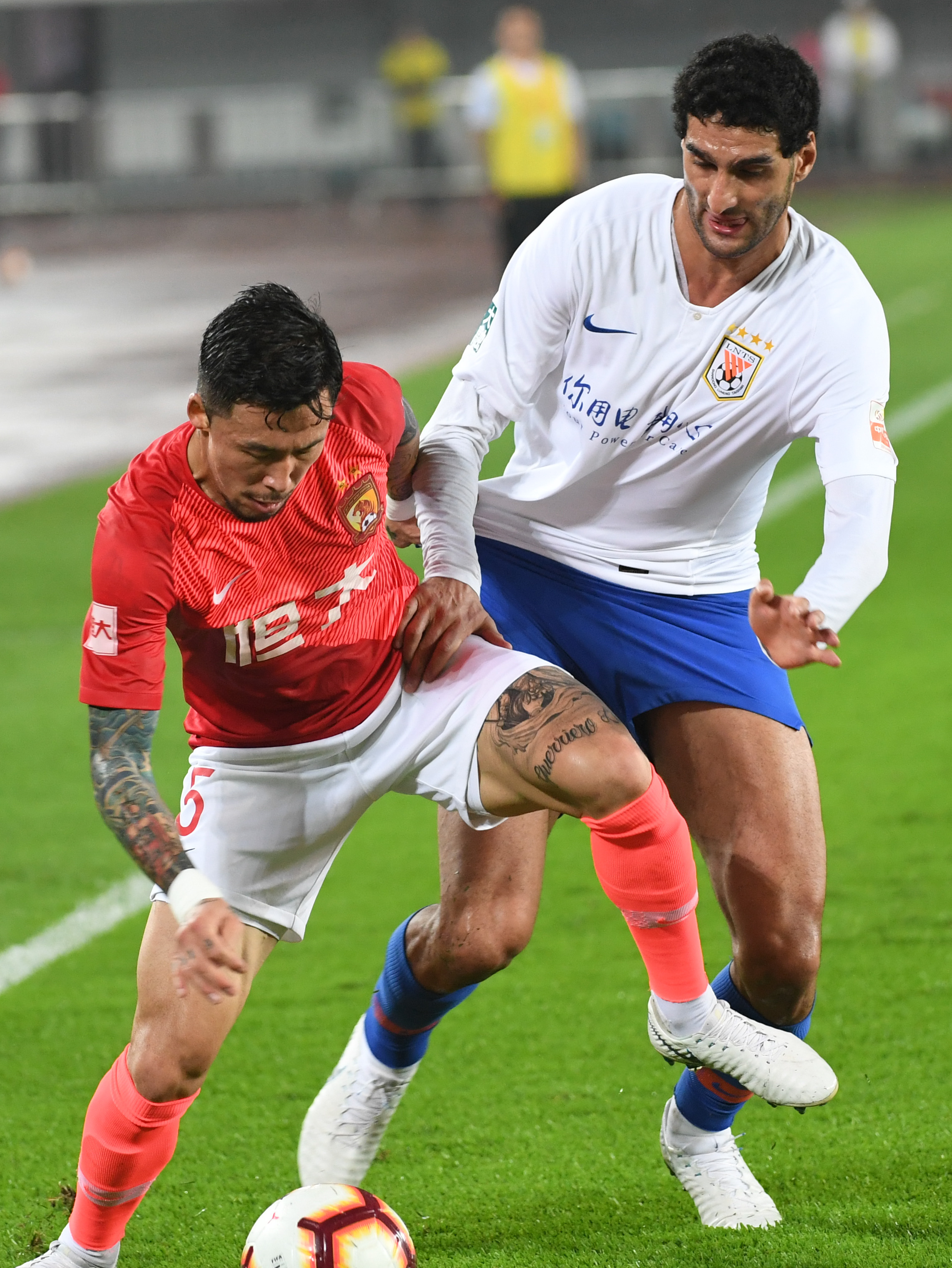 阿斯：德容可代表巴萨出战马竞，阿劳霍将继续缺阵（阿斯：德容可出战马竞，阿劳霍仍将缺席）