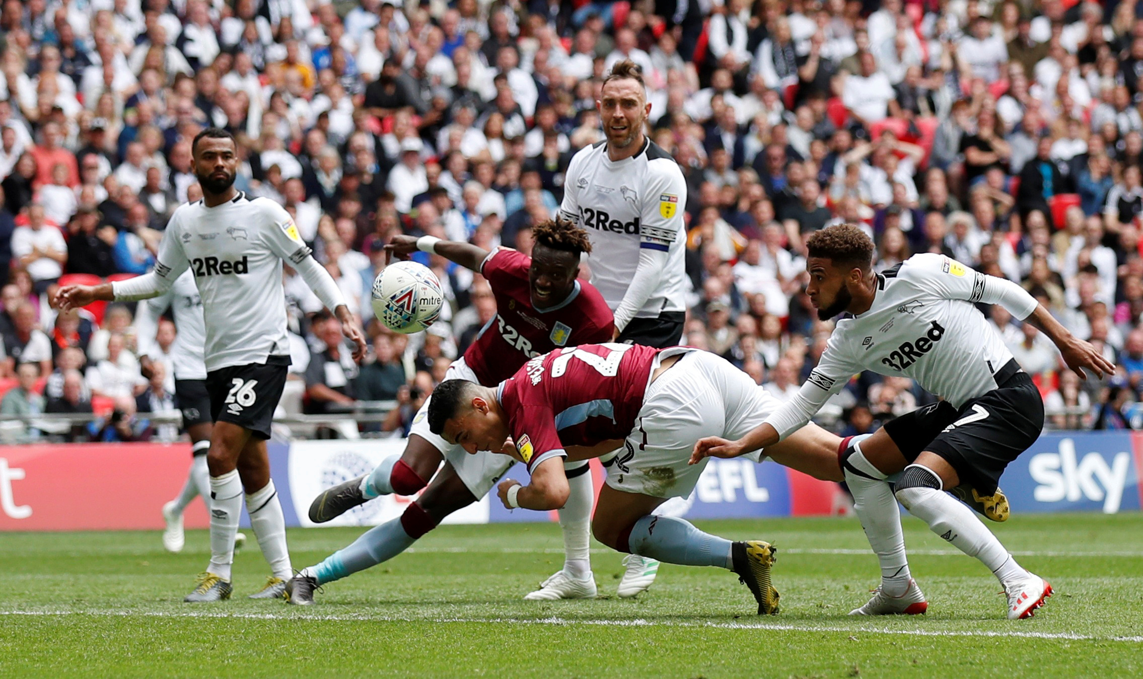 为什么皇家马德里今天参加西甲EA Sports联赛第19轮？背后的真相你知道吗？（皇马为何今日出战西甲EA Sports第19轮？背后原因大起底）